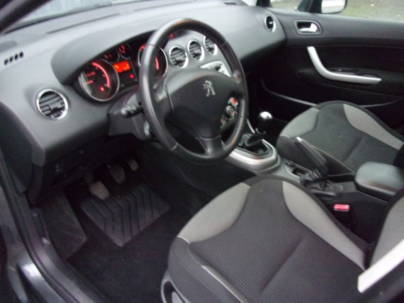 PEUGEOT 308 308 1.6 HDi-005.jpg